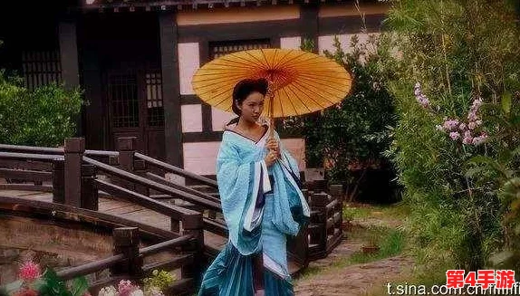 三色男女：红颜蓝衣绿袖，各具风采，令人心动不已