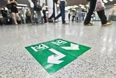 地铁生存指南：揭秘蓝门隐秘位置，助你紧急逃生路线大公开！