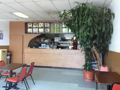 老镖客城中村探店达人：发现隐藏在角落的美味快餐店