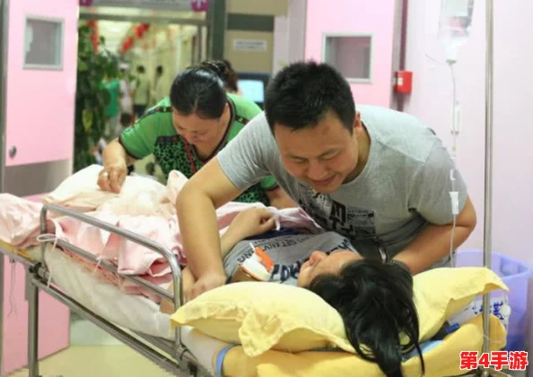 二人生孩子全程不盖：男方亲自接生，女方直播分享产程细节