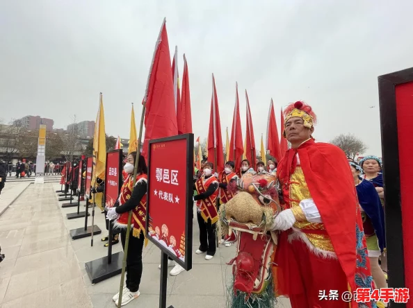 锕锵锵锵铜铜铜铜好大：这句话似乎在表达一种热烈的情感，可能与音乐、庆祝或某种盛大的场合有关，同时也暗示了对“铜”的特殊关注和赞美