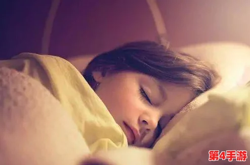 年轻夫妻把小孩哄睡后开监控，发现孩子的梦境竟然隐藏着不为人知的秘密与惊喜
