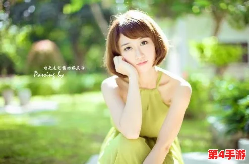 可爱的女生嗟嗟嗟很痛彩虹，带你了解温馨的心情与缤纷的世界！