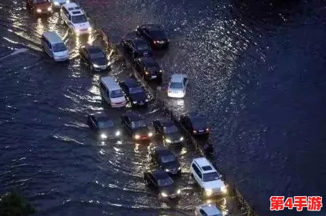 部长外勤中突然下大雨日本,瓢泼大雨如注,情况危急! 部长外勤中突然下大雨日本,瓢泼大雨如注,情况危急!
