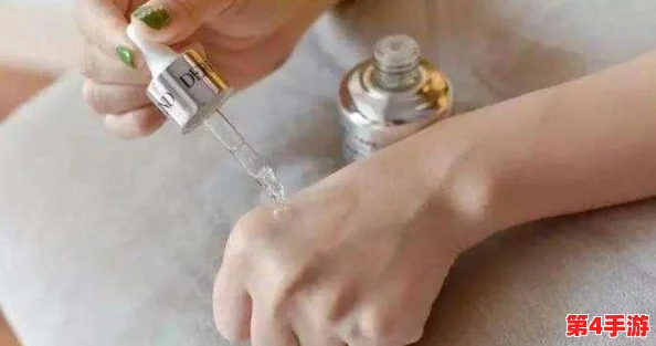 91亚洲精华国产精华精华液：使用后肌肤水润光滑，效果显著值得推荐！