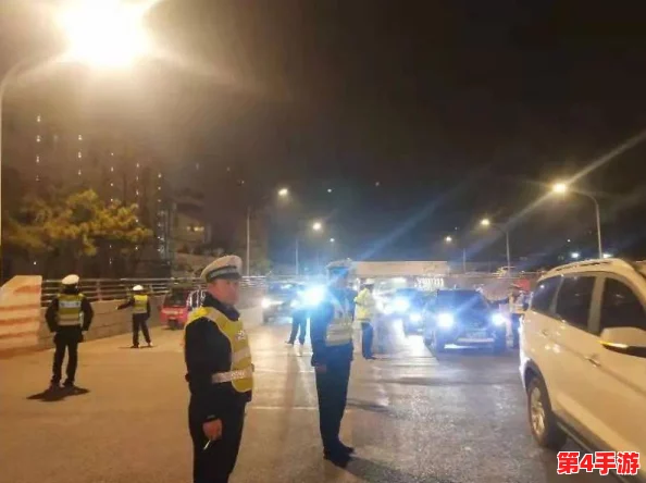 交警用小雪查酒驾，严厉打击醉驾行为保障交通安全与市民生命财产安全