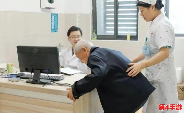 一男一女打牌不盖牌,共同享受游戏乐趣,增进感情交流 一男一女打牌不盖牌,共同享受游戏乐趣,增进感情交流