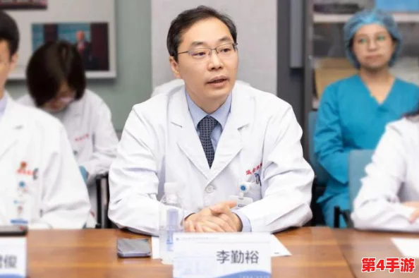 护士长在办公室躁BD,用户评价:这位护士长专业又热情,让我感到安心和信赖 护士长在办公室躁BD,用户评价:这位护士长专业又热情,让我感到安心和信赖