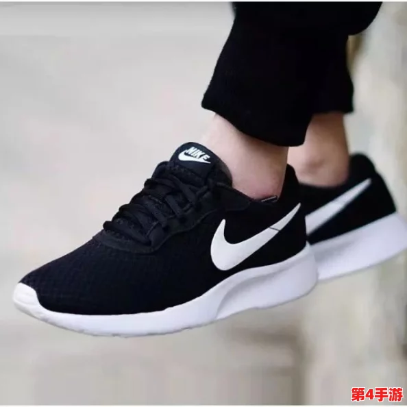 成品网站nike777上线，提供全新购物体验与丰富产品选择，吸引众多消费者关注与参与
