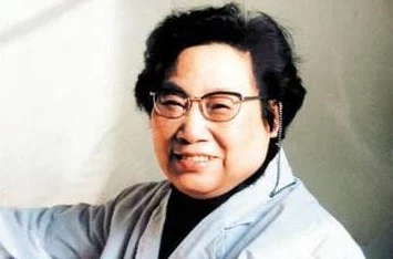 拨罗卜又痛又听：揭示现代生活中人们对健康与娱乐的双重追求与困惑