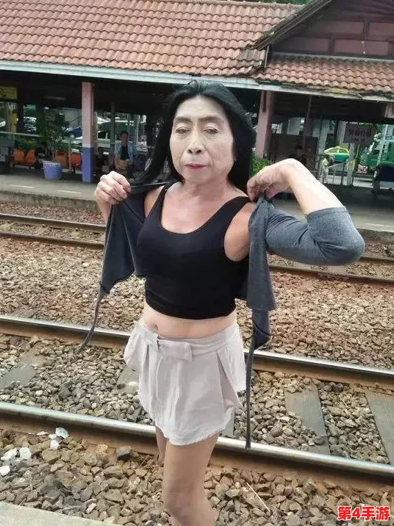 肥熟妇搡BBBB搡BBBB五十，展现了当代女性的多样魅力与自信，挑战传统审美观念，引发热议与讨论