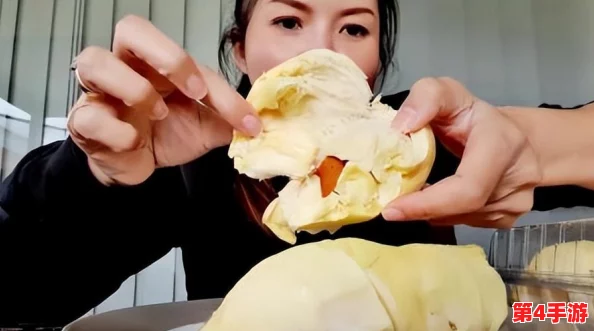 榴莲秋葵绿巨人www苹果下，带你领略独特的美食组合与健康饮食新风潮，尽享舌尖上的奇妙体验！