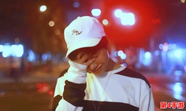 X姓女RAPPER的首次亮相:她用音乐展现自我,打破性别界限,引发乐迷热烈讨论与期待 X姓女RAPPER的首次亮相:她用音乐展现自我,打破性别界限,引发乐迷热烈讨论与期待