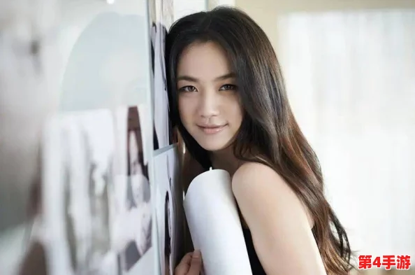 丰满少妇 麻豆av苏语棠：她的故事引发了网友们的热议，背后隐藏着怎样的人生经历与情感纠葛？