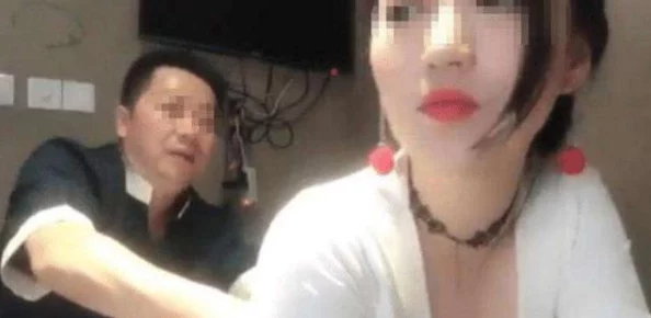 风流少妇按摩来高潮,竟然被邻居拍到私密瞬间,引发网友热议与讨论! 风流少妇按摩来高潮,竟然被邻居拍到私密瞬间,引发网友热议与讨论!