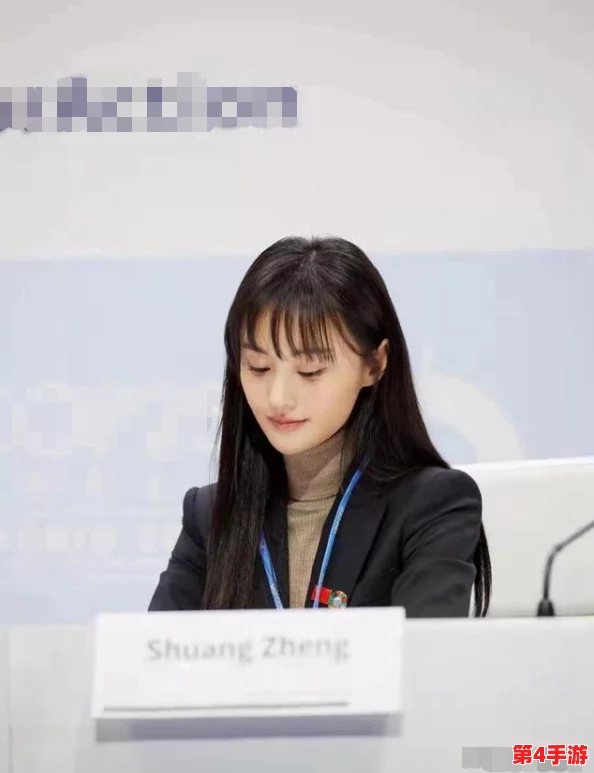 反差婊吃瓜爆料高颜值，网友热议其真实身份与背后故事，引发众多关注和讨论！