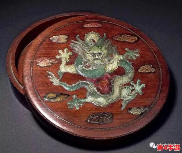 佛帐潮绣凸浮双龙：传承千年的工艺与文化，展现中华传统艺术的独特魅力与精湛技艺