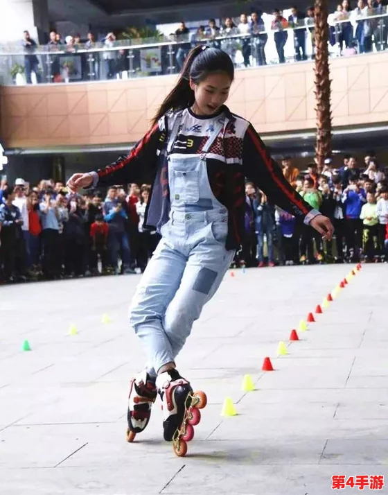 差不多三十分钟轮滑免费，传闻某明星现身现场引发粉丝围观，场面一度失控！