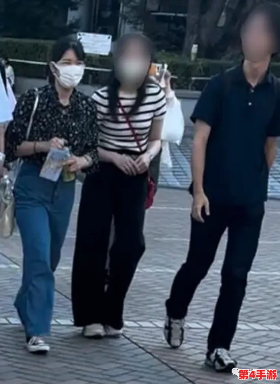 女子网球部部长雷火剑被曝与神秘男友秘密约会，校园恋情引发热议！