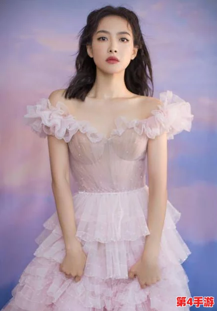 把男生的坤八放在女生的定眼里，细节曝光！男方家境豪华、女方身世神秘，恋情引发热议