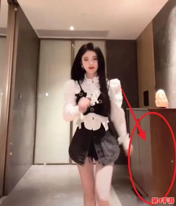 鞠婧祎被曝出喷水18禁视频，网友热议其私生活与职业形象的冲突引发广泛关注