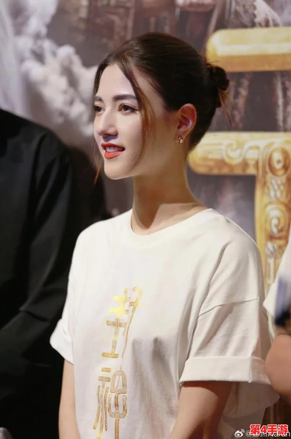 沈娜娜和夏晴子的合作有哪些?从音乐到影视,盘点她们的精彩合作与成就分析 沈娜娜和夏晴子的合作有哪些?从音乐到影视,盘点她们的精彩合作与成就分析