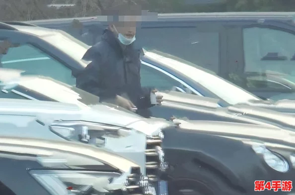 男女车文：男星开豪车接女友，却被曝与助理私会多次