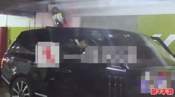 男女车文：男星开豪车接女友，却被曝与助理私会多次