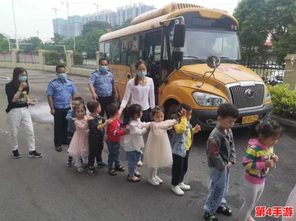 幼儿园的老师们与振宇校车司机携手合作,共同保障孩子们安全出行的重要性与实践经验分享 幼儿园的老师们与振宇校车司机携手合作,共同保障孩子们安全出行的重要性与实践经验分享