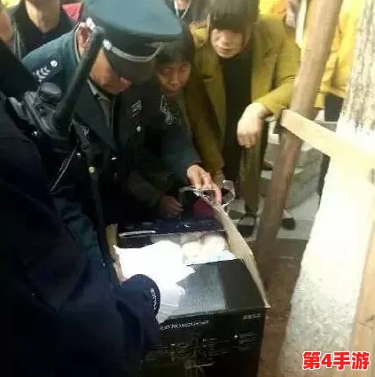 脱了内裤在阳台趴着被c,目击者称现场情况令人震惊,警方介入调查引发热议与讨论 脱了内裤在阳台趴着被c,目击者称现场情况令人震惊,警方介入调查引发热议与讨论